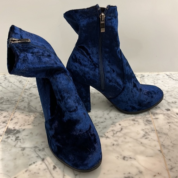 Blue Velvet Steve Madden Boots - Picture 3 of 5